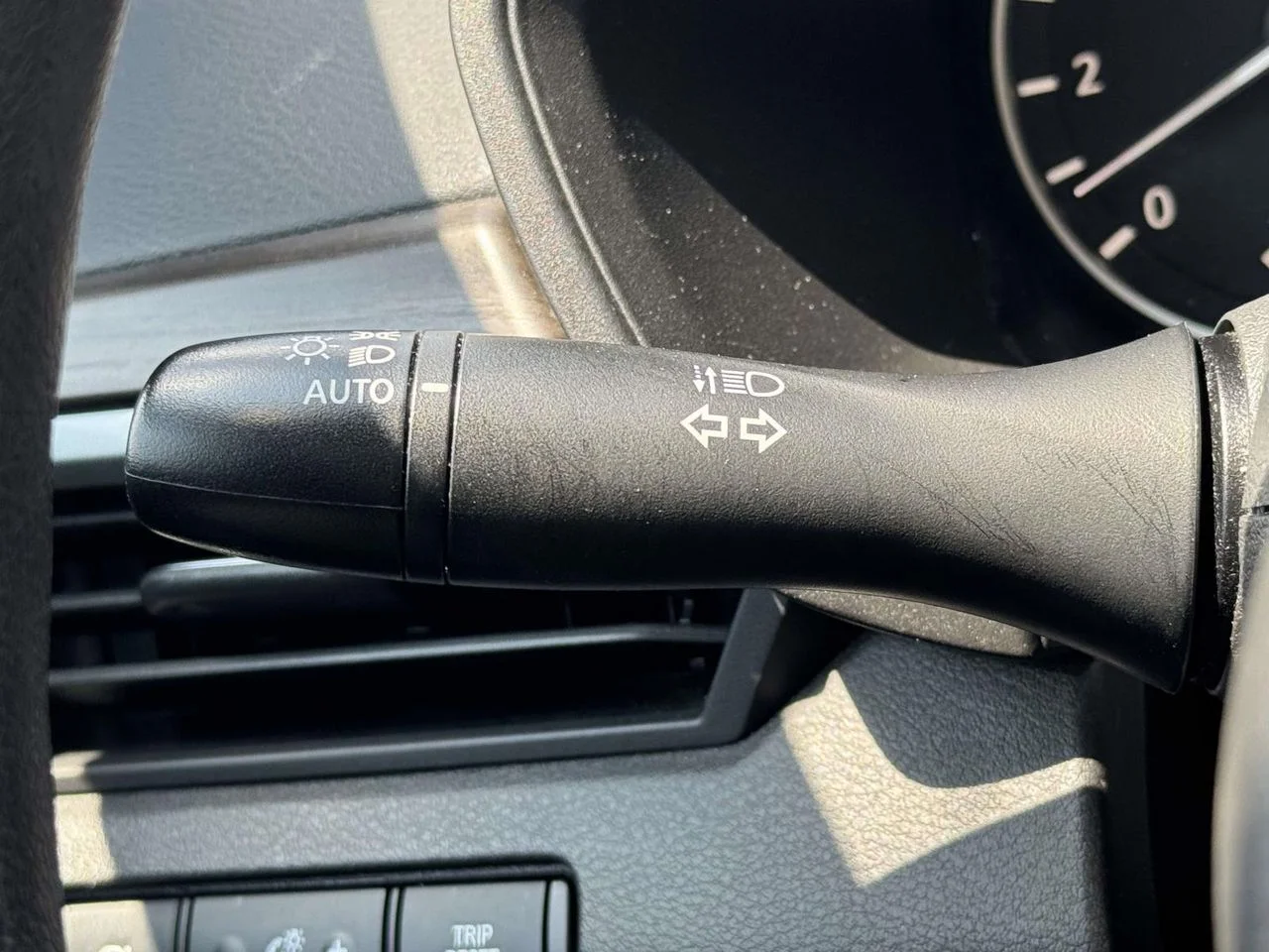 Used 2023 Gun Metallic Nissan SV FWD image 24