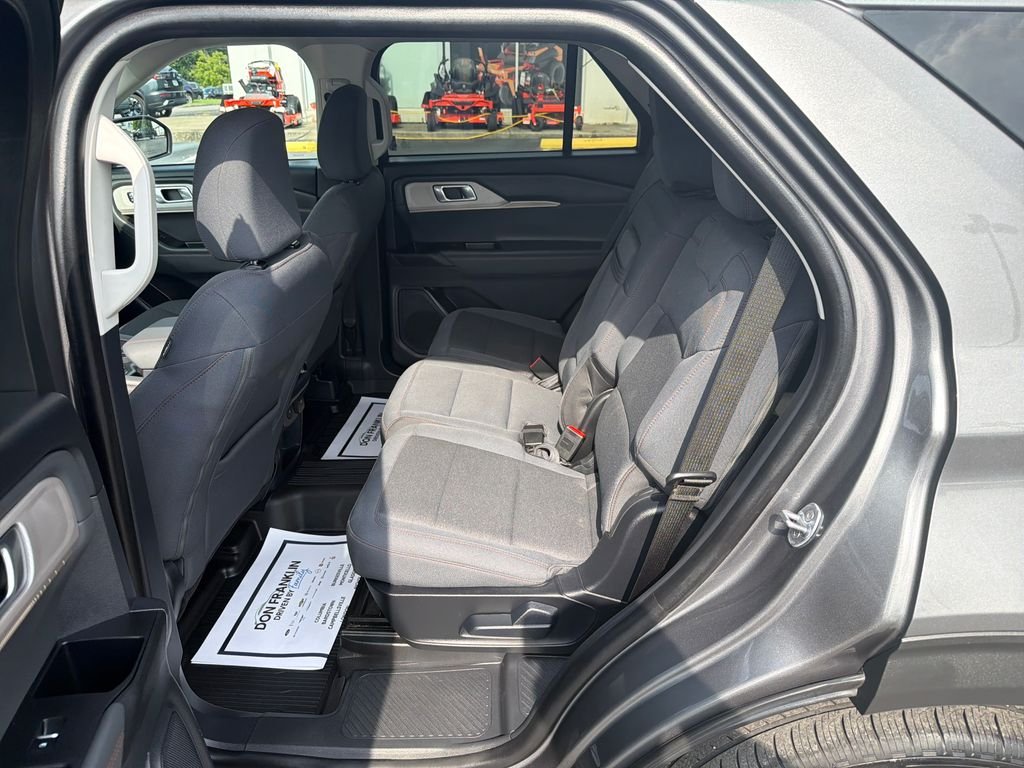 Used 2025 Gray Ford Active image 14