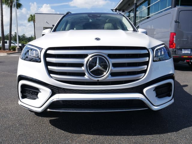 New 2026 MANUFAKTUR Moonlight White Metallic Mercedes-Benz GLS 450 image 26