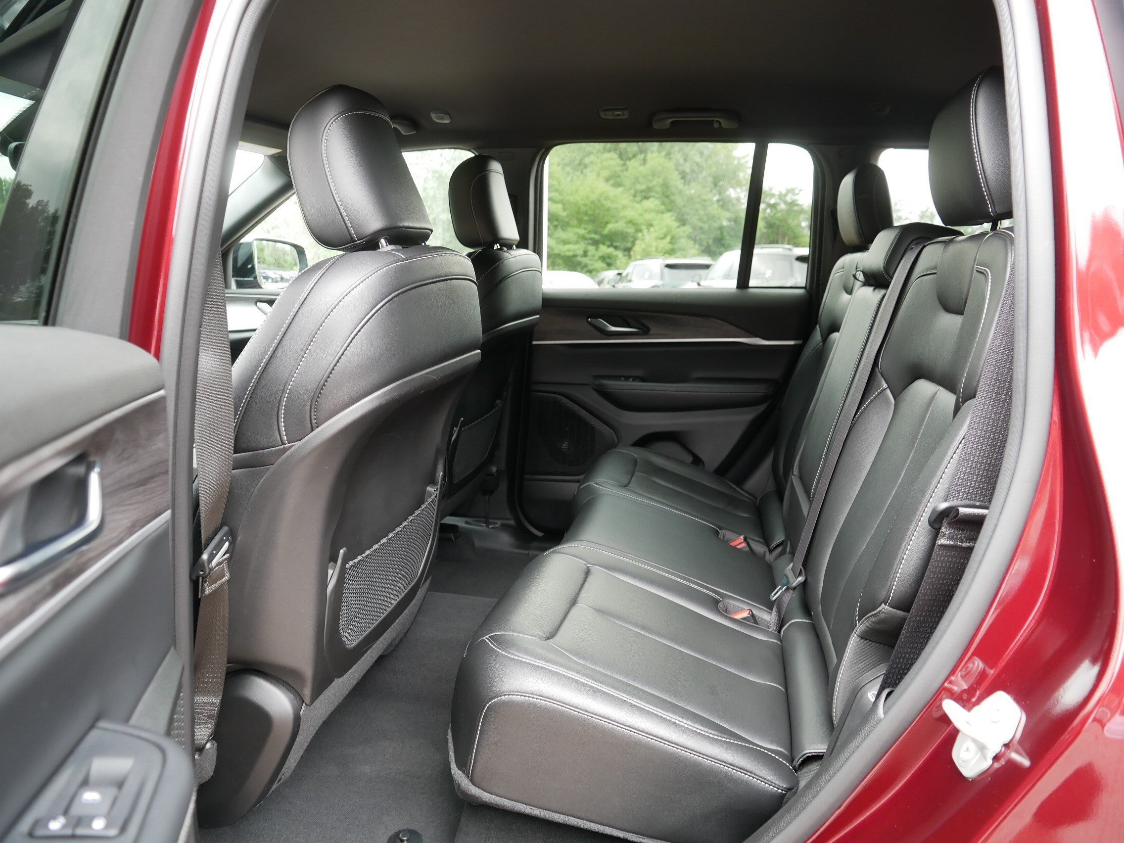 Used 2024 Velvet Red Pearlcoat Jeep Limited image 35