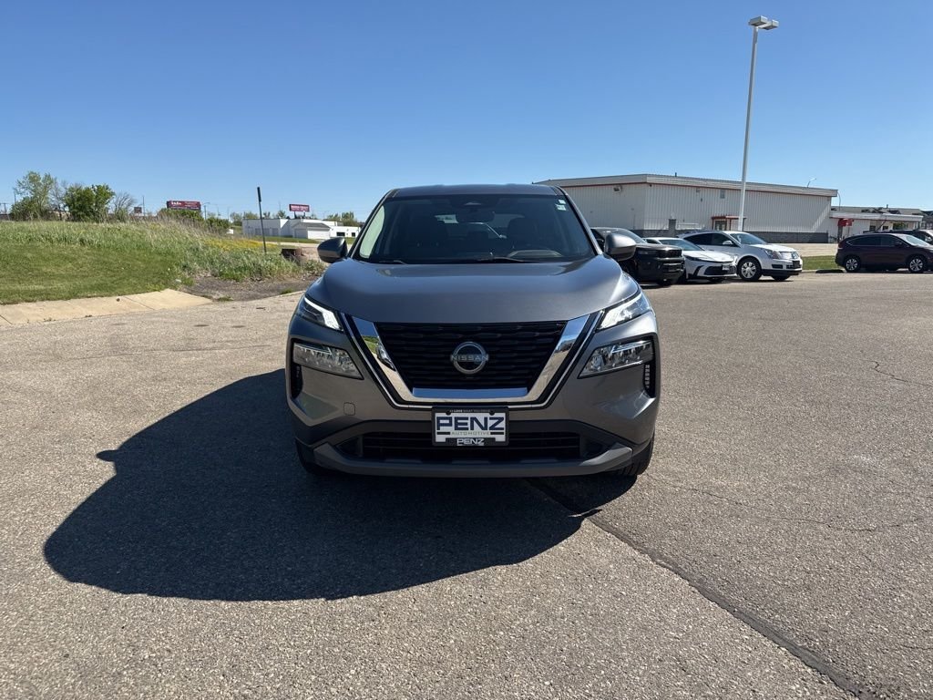 Used 2023 Nissan Rogue SV with VIN JN8BT3BB1PW495787 for sale in Rochester, Minnesota