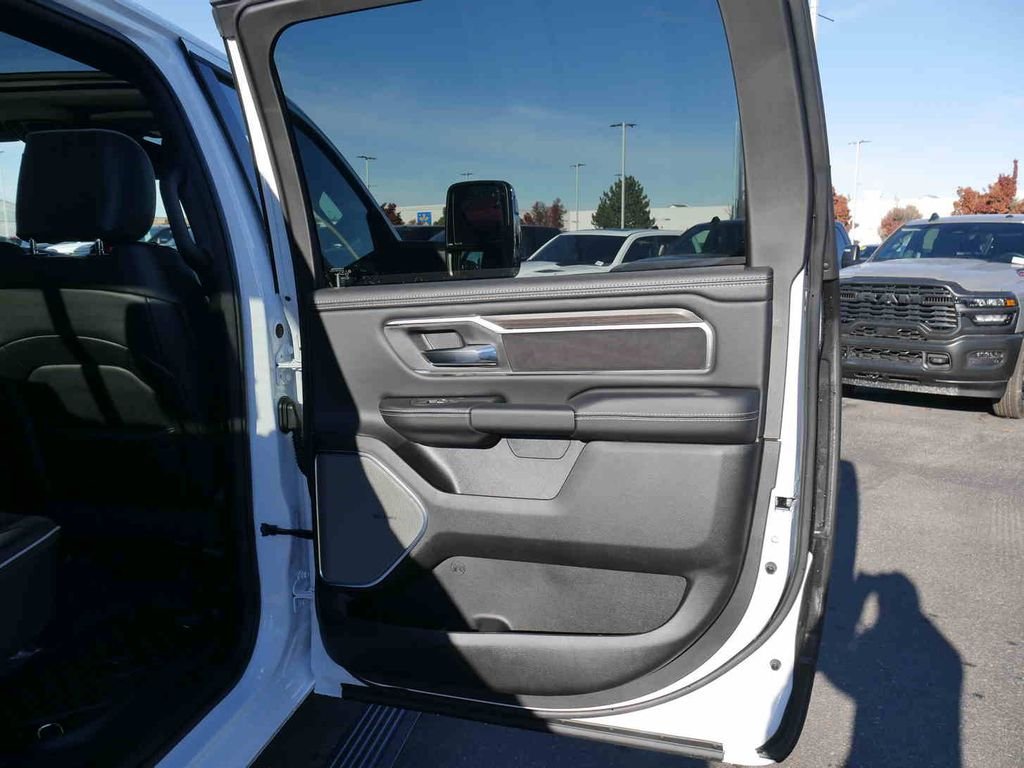 New 2026 Bright White Clear-Coat Exterior Paint RAM LARAMIE image 30