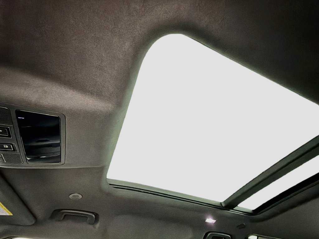 Used 2026 Black Land Rover OCTA Black image 23