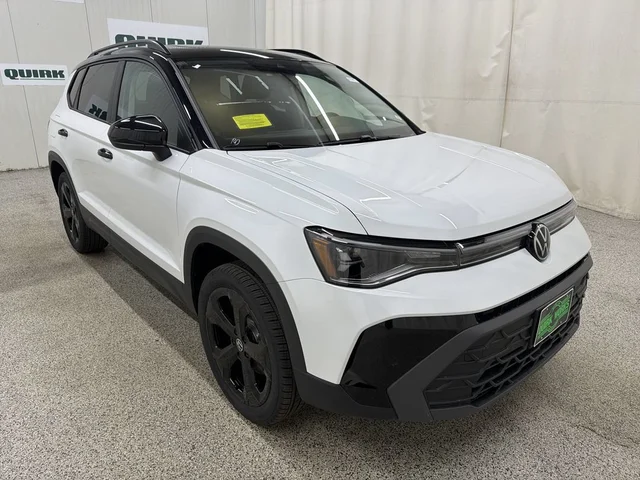 2027 Volkswagen Taos SE Black