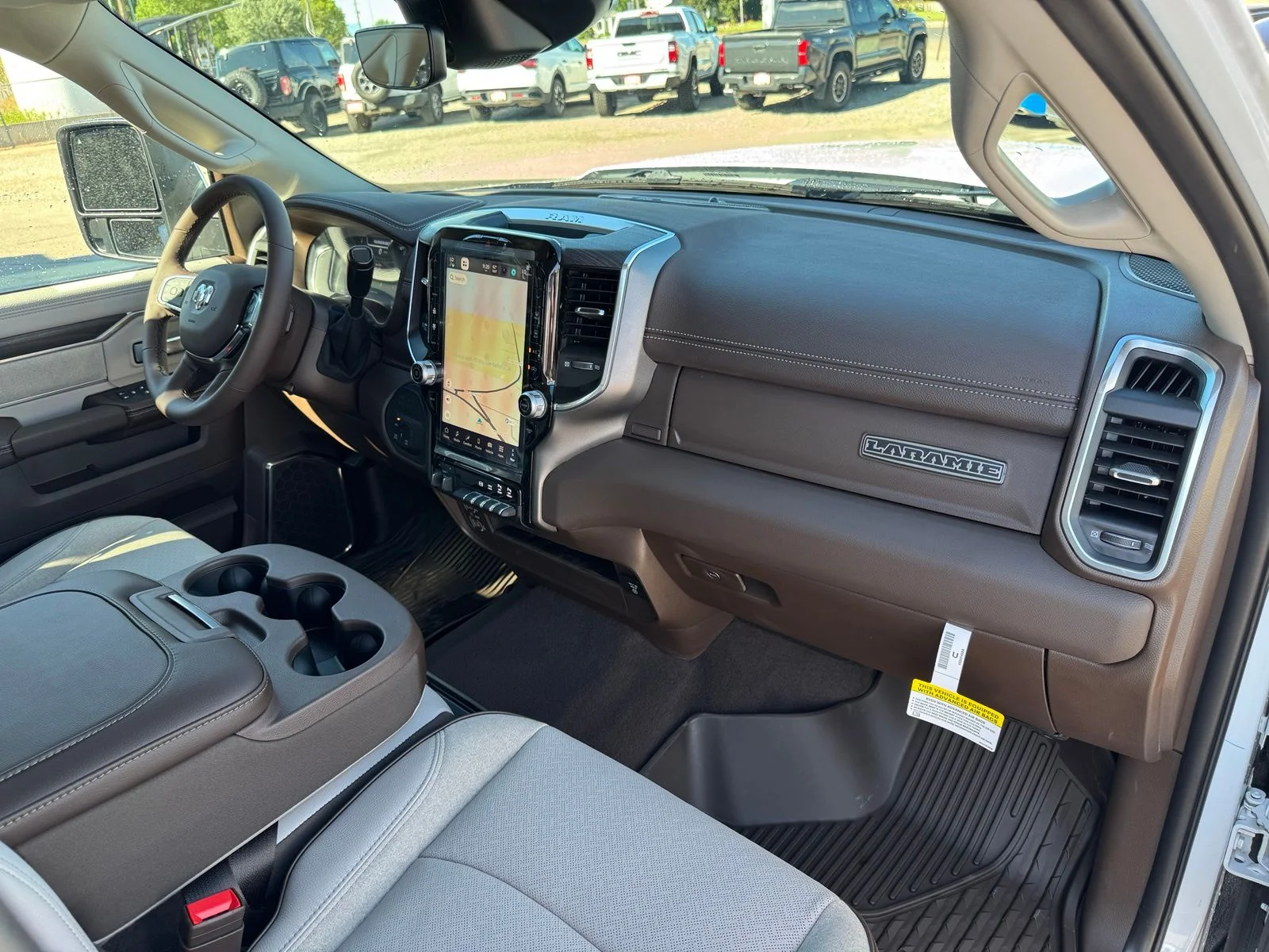 New 2026 Bright White Clear-Coat Exterior Paint RAM Laramie image 38