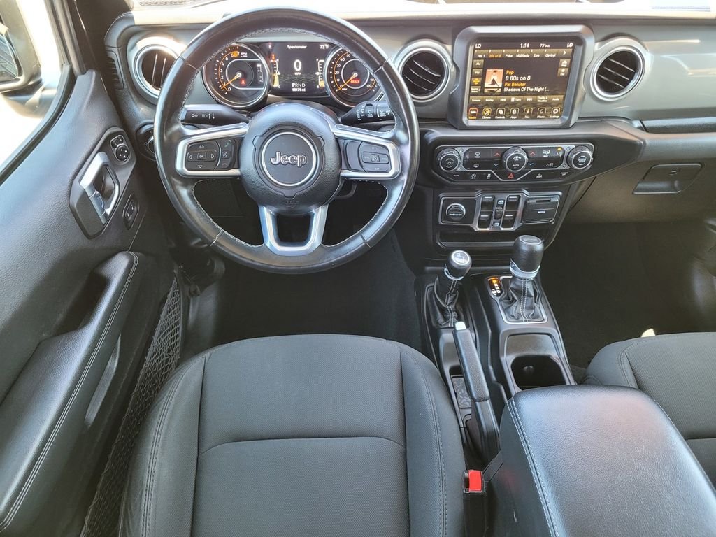 Used 2022 Black Jeep Unlimited Sahara image 12