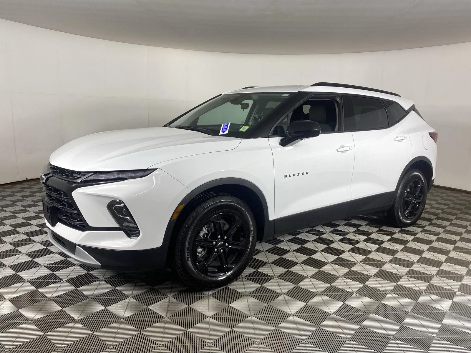 New 2026 Summit White Chevrolet 2LT image 3