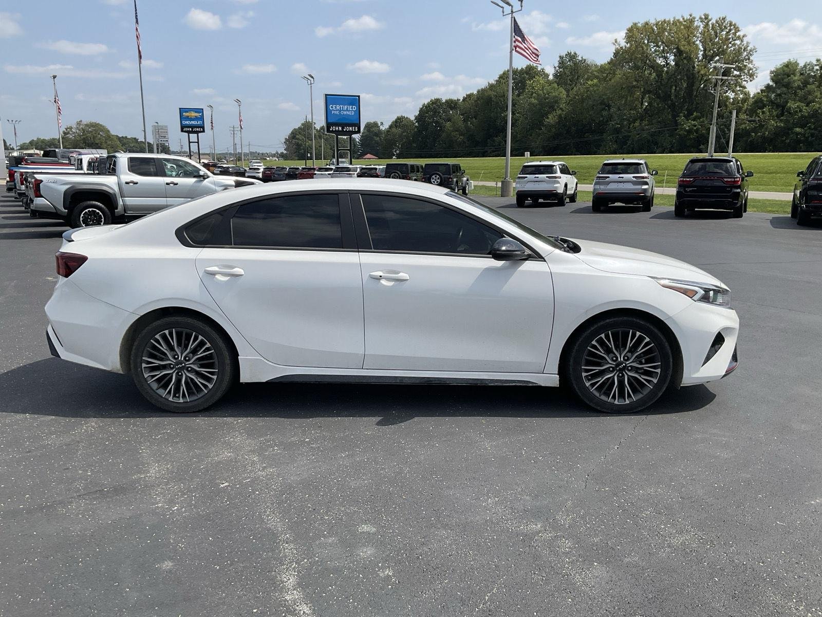 Used 2024 Snow White Pearl Kia GT-Line image 5