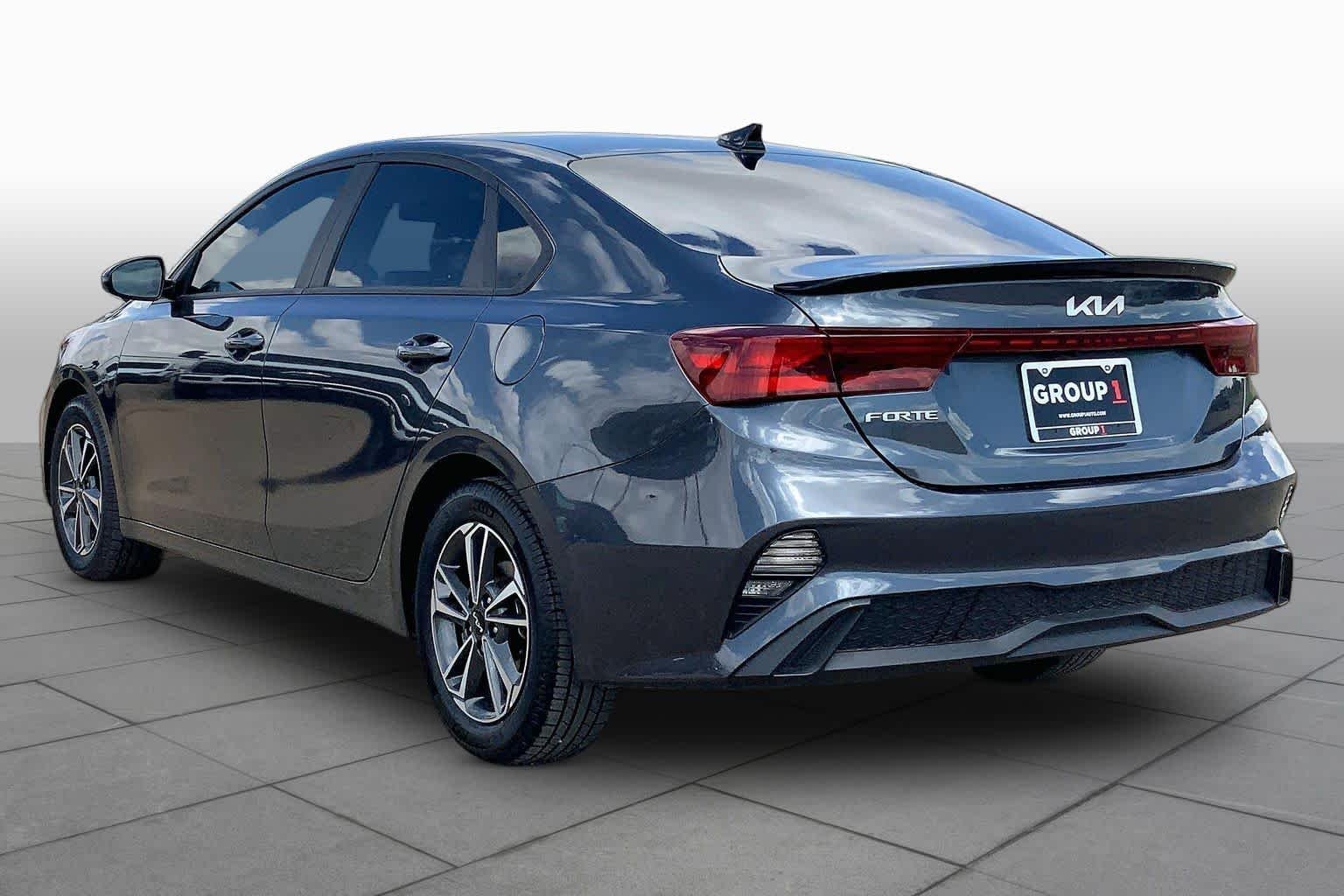 Used 2023 Gravity Gray Kia LXS image 12
