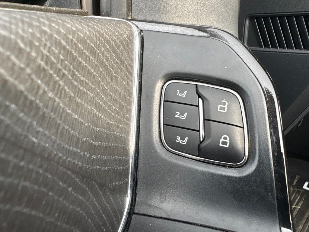 Used 2023 Black Ford Platinum image 12