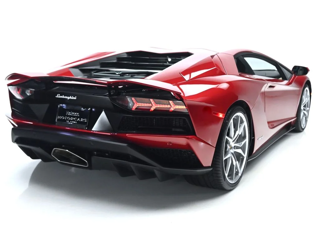 Used 2018 Maroon Lamborghini  image 6