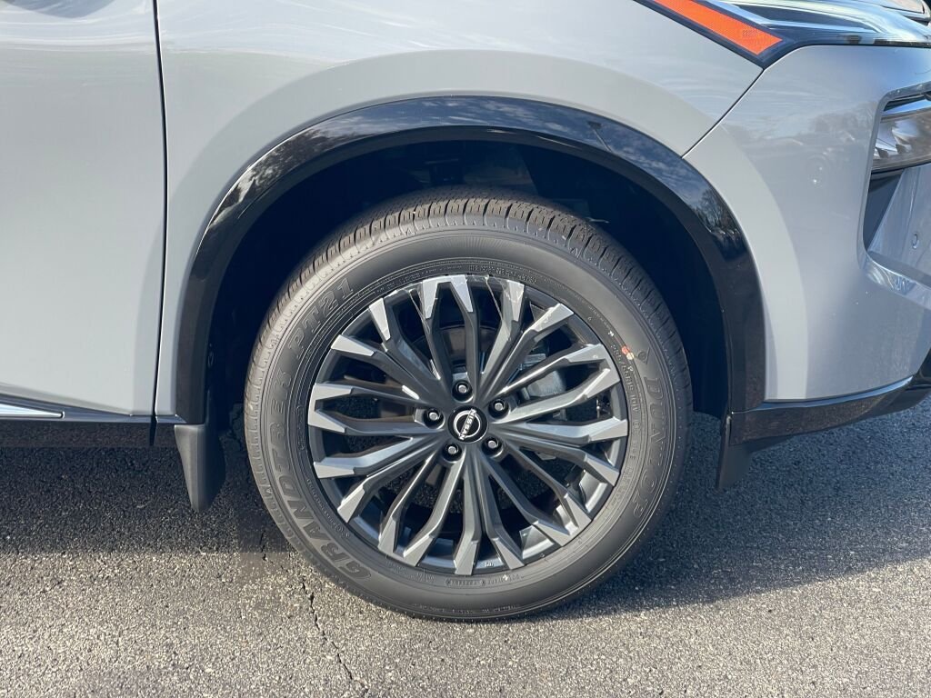 New 2026 Boulder Gray Pearl/Super Black Nissan Platinum image 24