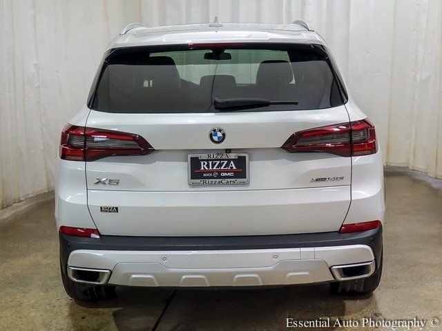 Used 2022 White BMW xDrive40i image 7