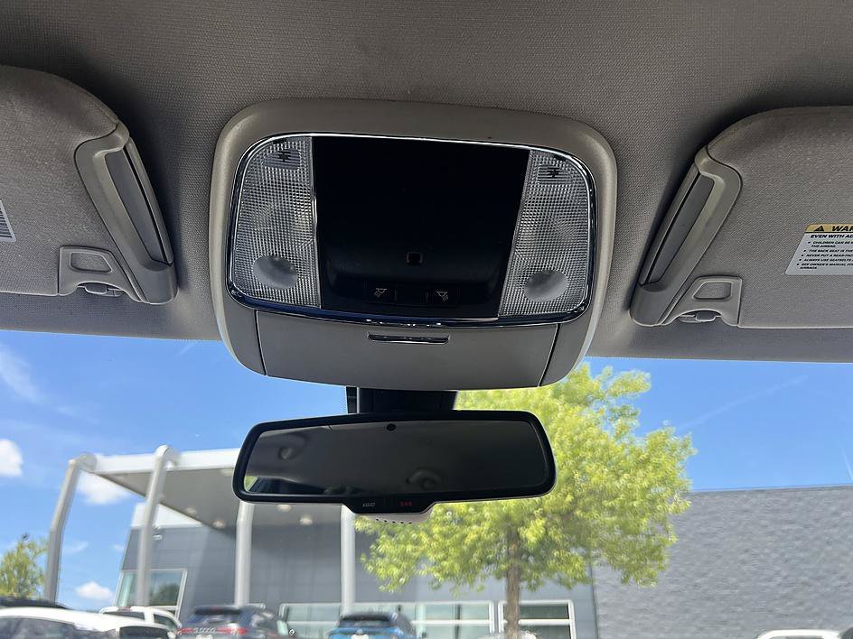 Used 2019 Velvet Red Pearlcoat Chrysler Touring image 27