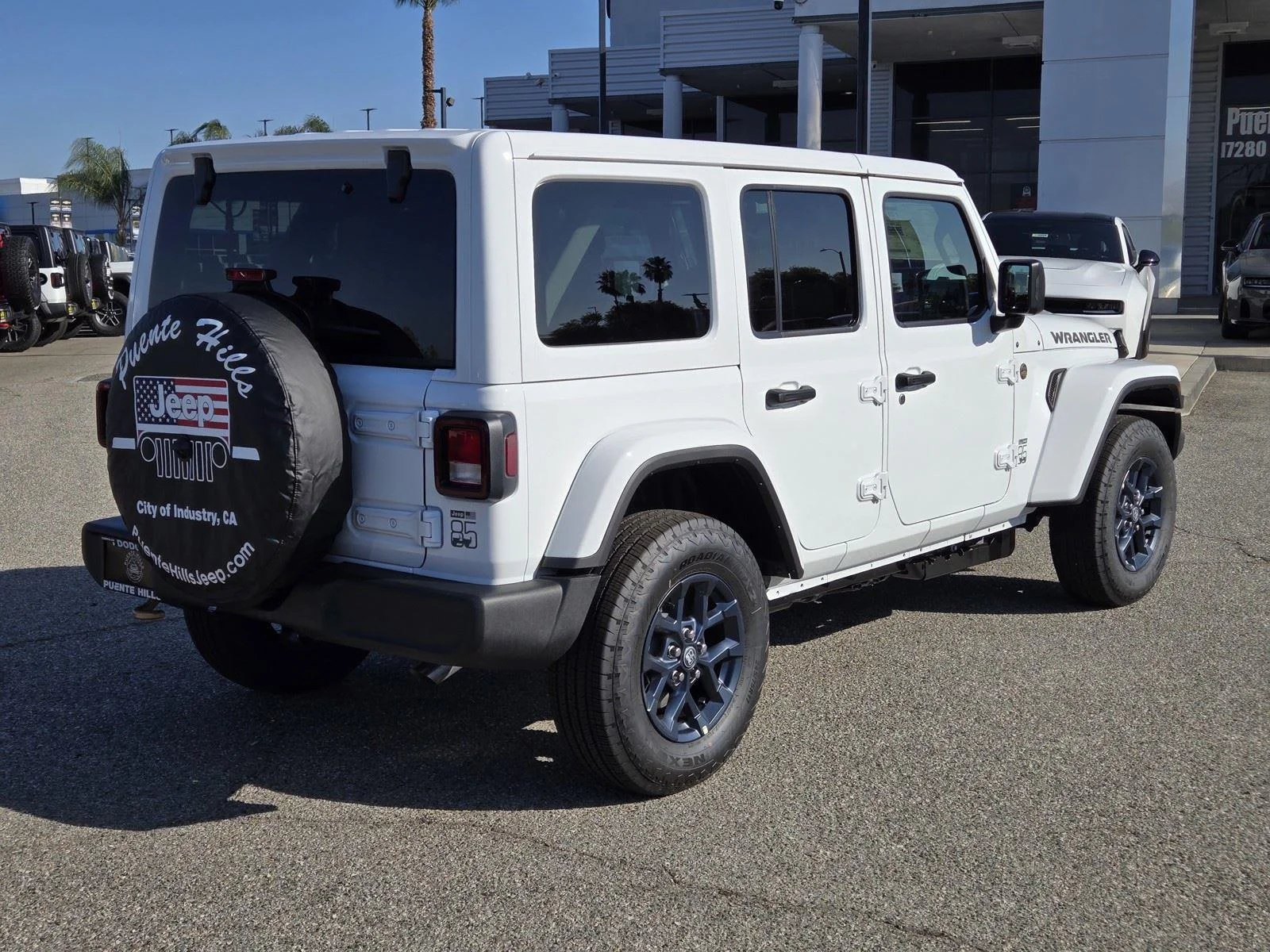 New 2026 Bright White Clear-Coat Exterior Paint Jeep 85th Anniversary image 7