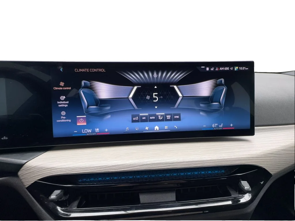 Used 2025 White BMW 330i image 47