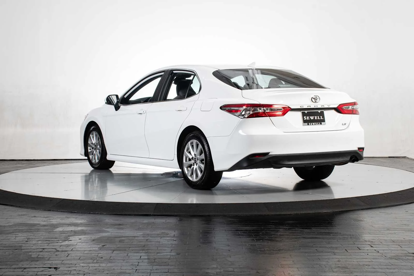 Used 2019 Super White Toyota LE image 4