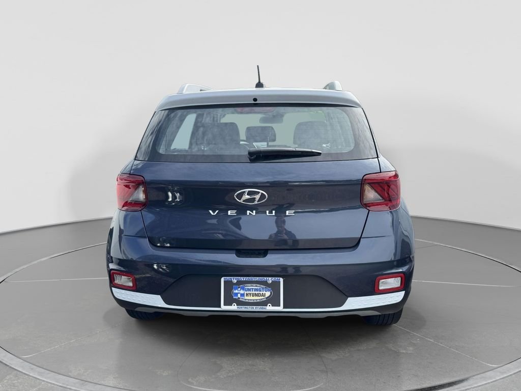 Used 2023 White Hyundai Limited image 5