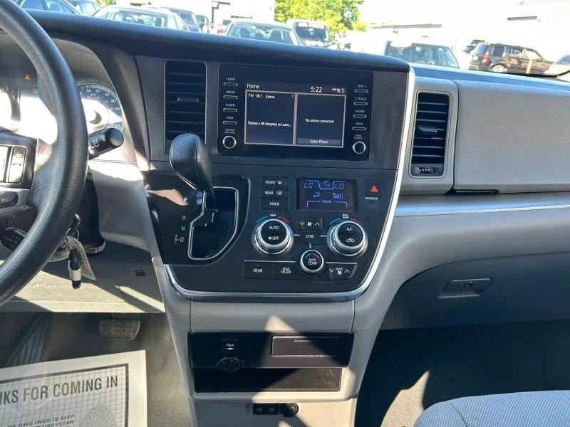 Used 2019 Silver Toyota L Minivan 4D image 42