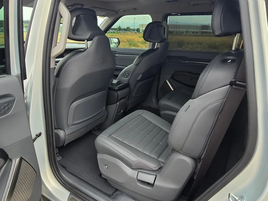 Used 2024 Ivory Silver Matte Kia Land image 12
