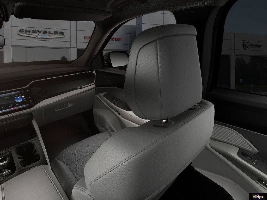 New 2026 Bright White Clear-Coat Exterior Paint Jeep Laredo image 3
