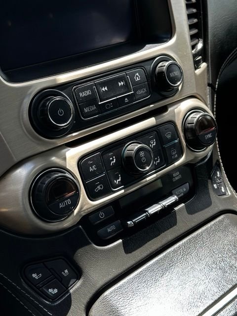 Used 2017 Onyx Black GMC Denali image 32