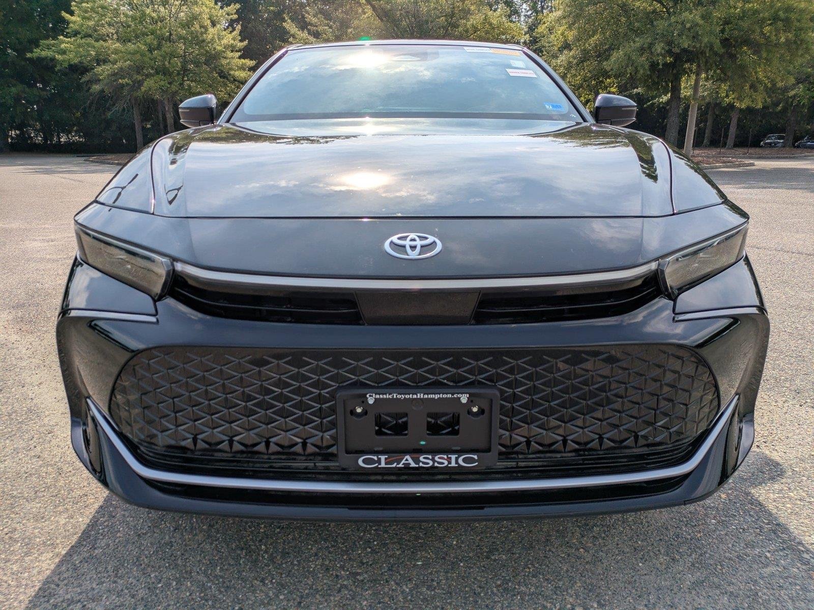 Used 2023 Black Toyota XLE image 9