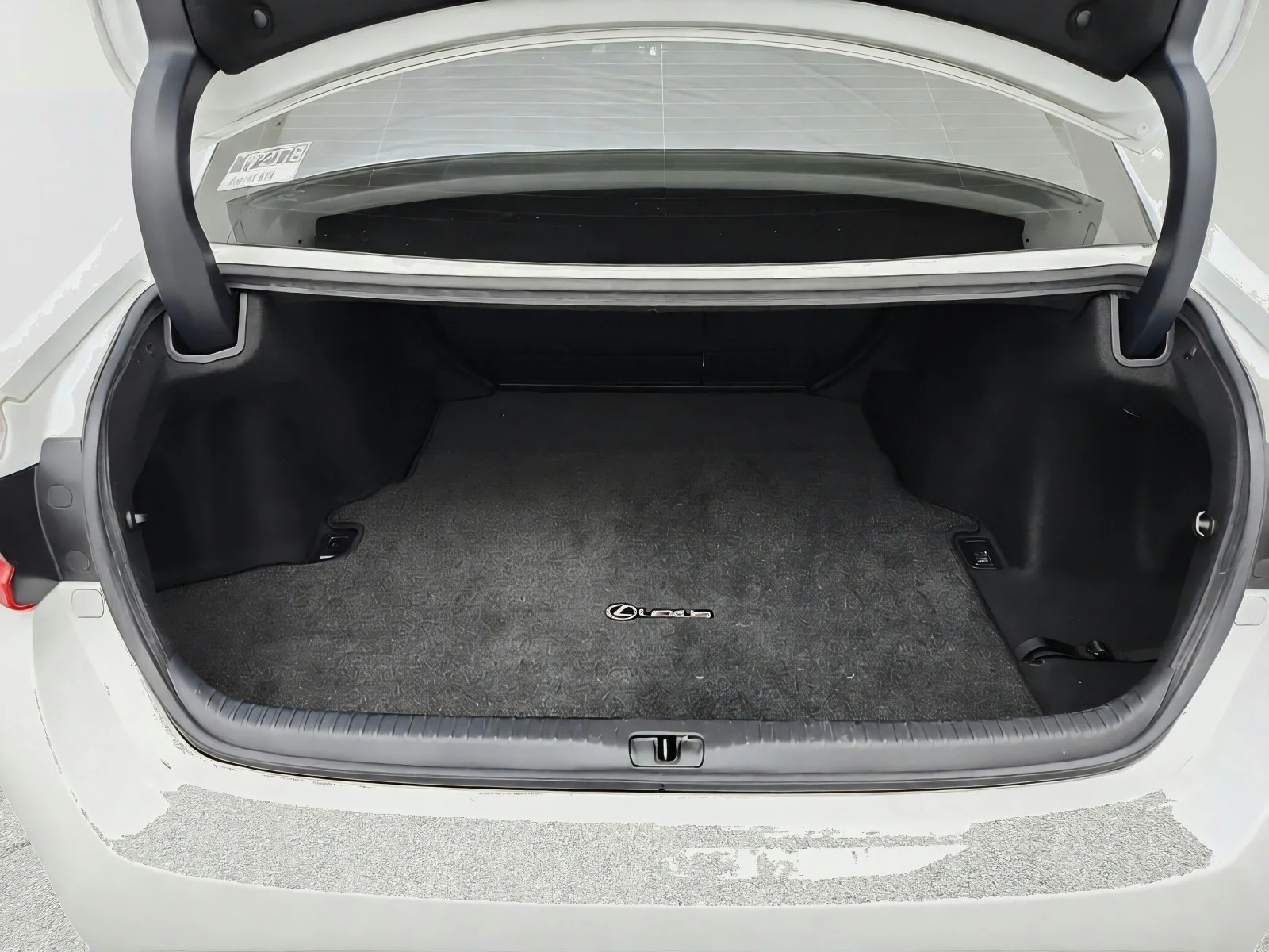Used 2016 Ultra White Lexus CLOTH image 32