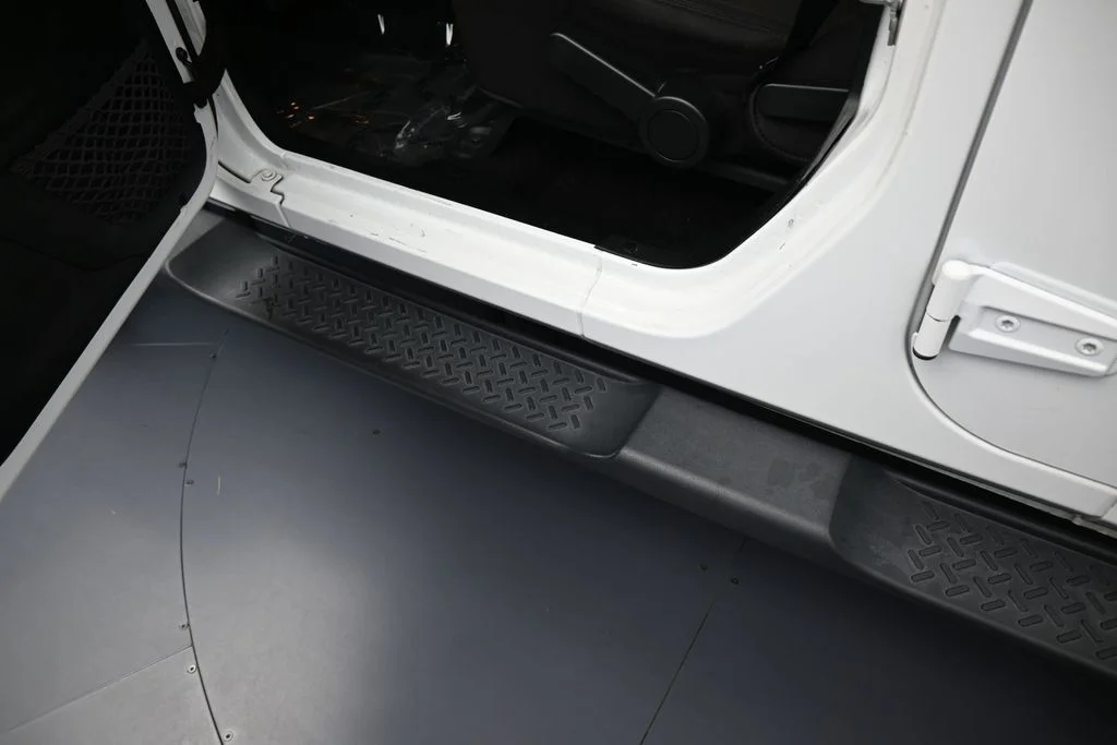 Used 2018 Bright White Clearcoat Jeep Unlimited Sport image 26