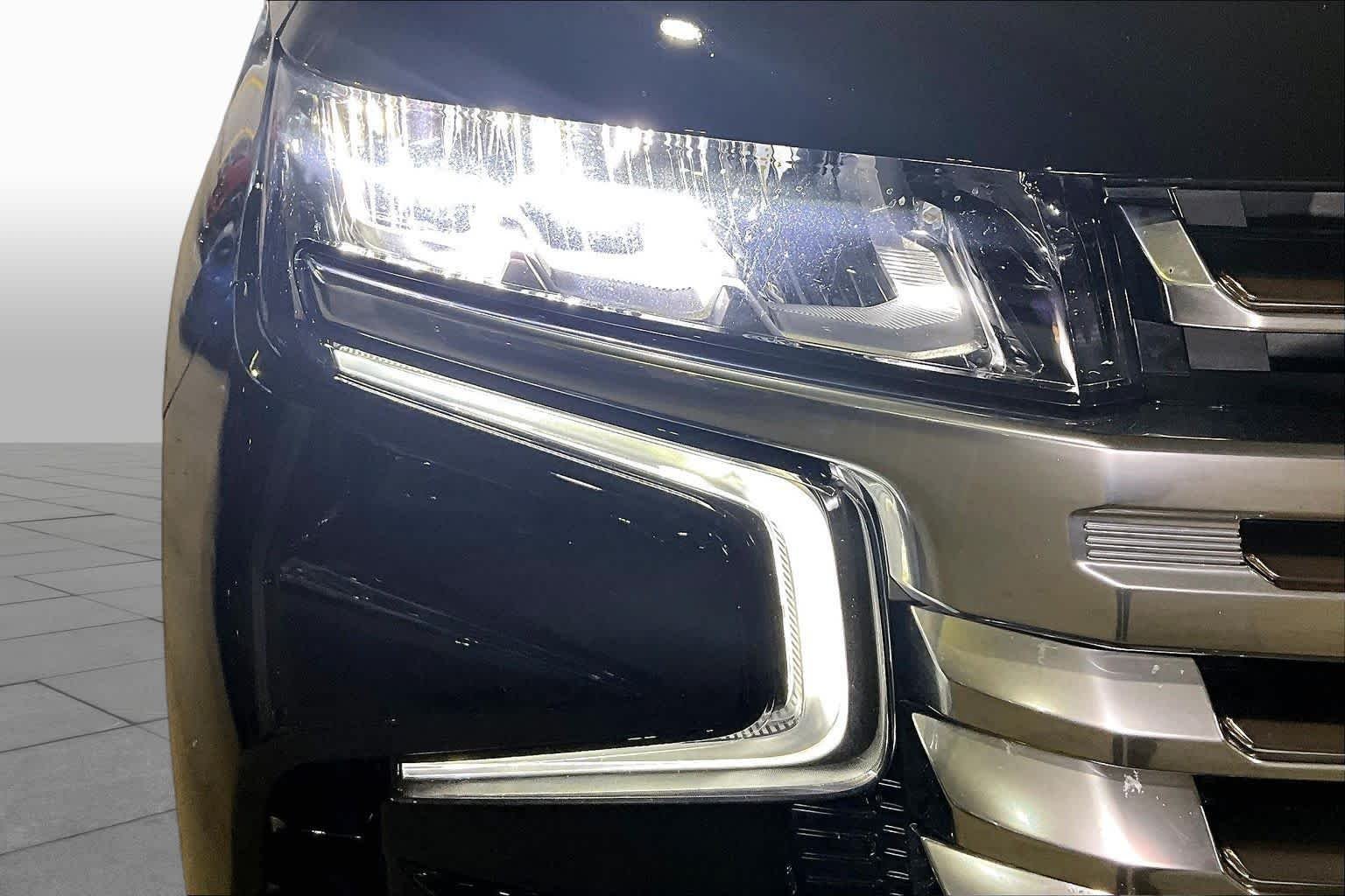 Used 2024 Black Chevrolet High Country image 50