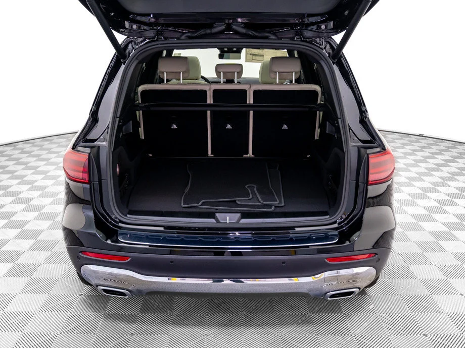 New 2026 Black Mercedes-Benz GLB 250 image 36