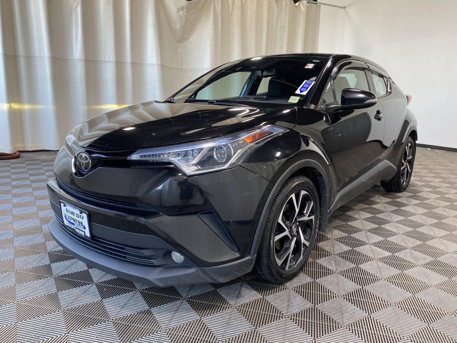 Used 2018 Black Sand Pearl Toyota XLE Premium image 5
