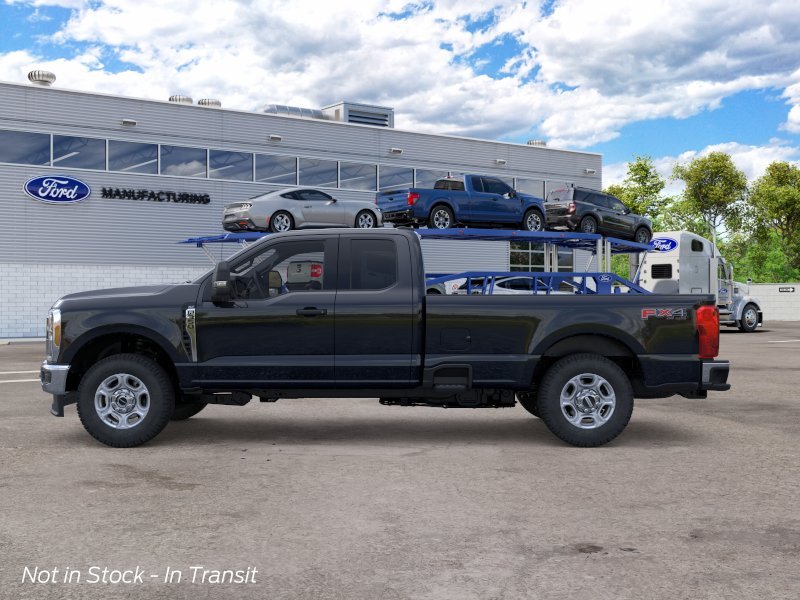 New 2026 Agate Black Metallic Ford XLT image 4