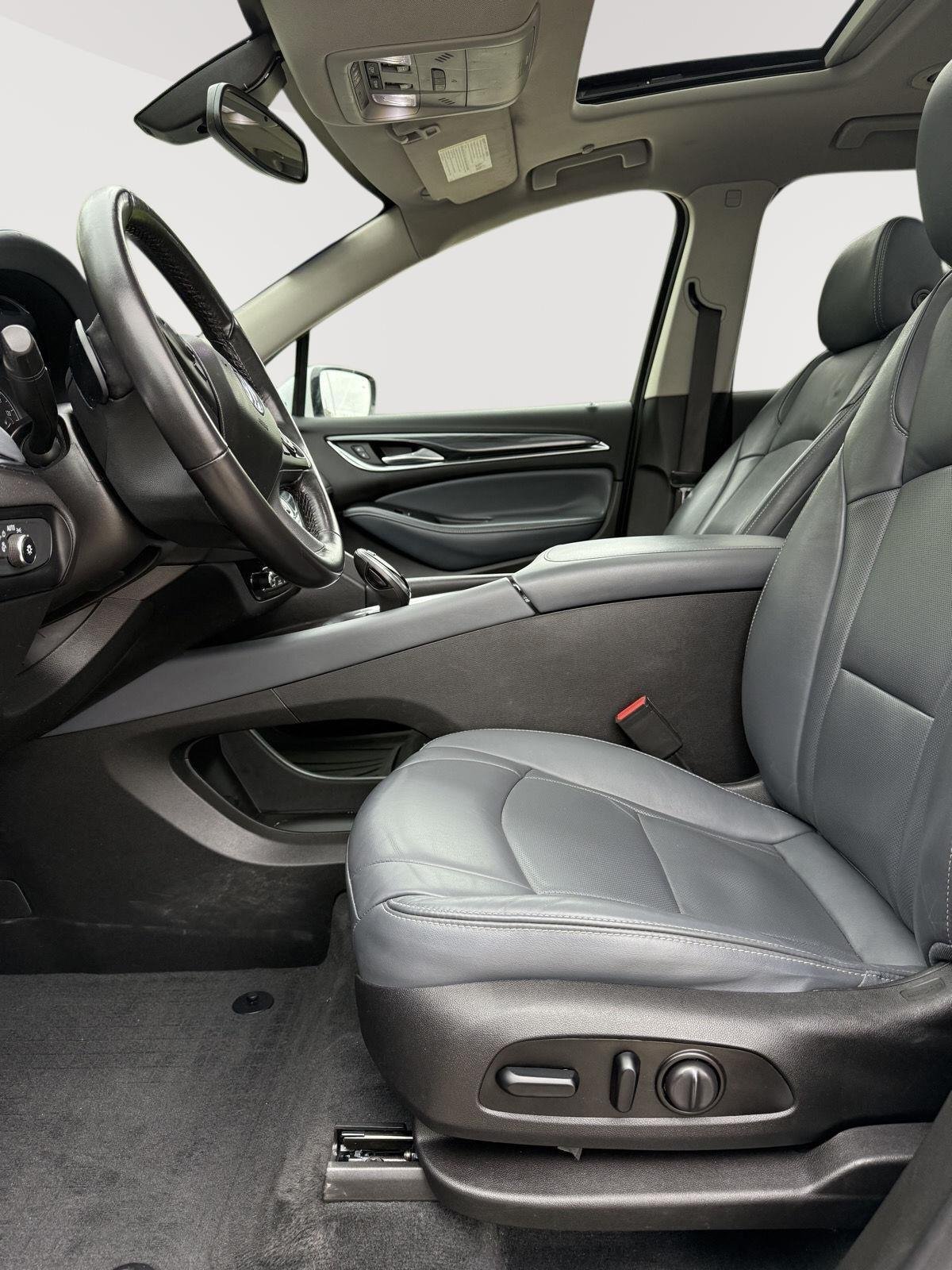 Used 2021 White Frost Tricoat Buick Essence image 9
