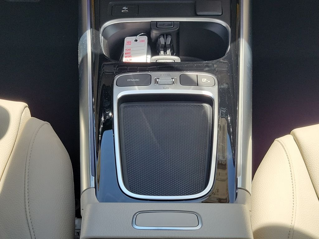 New 2026 Polar White Mercedes-Benz GLA 250 image 16