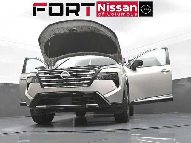 New 2026 Champagne Silver Metallic / Super Black Two-tone Nissan Platinum image 36