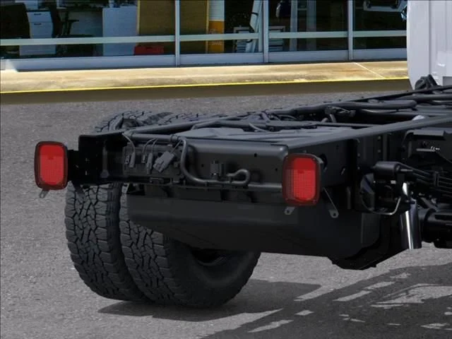 New 2026 Summit White GMC Pro image 11