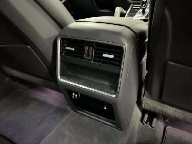 2022 Porsche Cayenne Platinum Edition - Photo 54