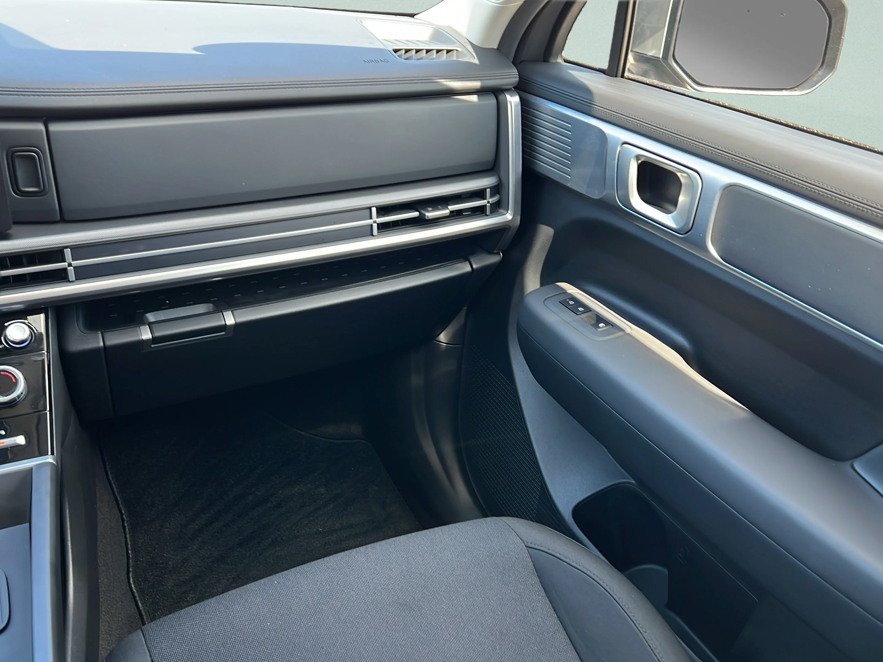 Used 2024 Hampton Gray Hyundai SE image 16