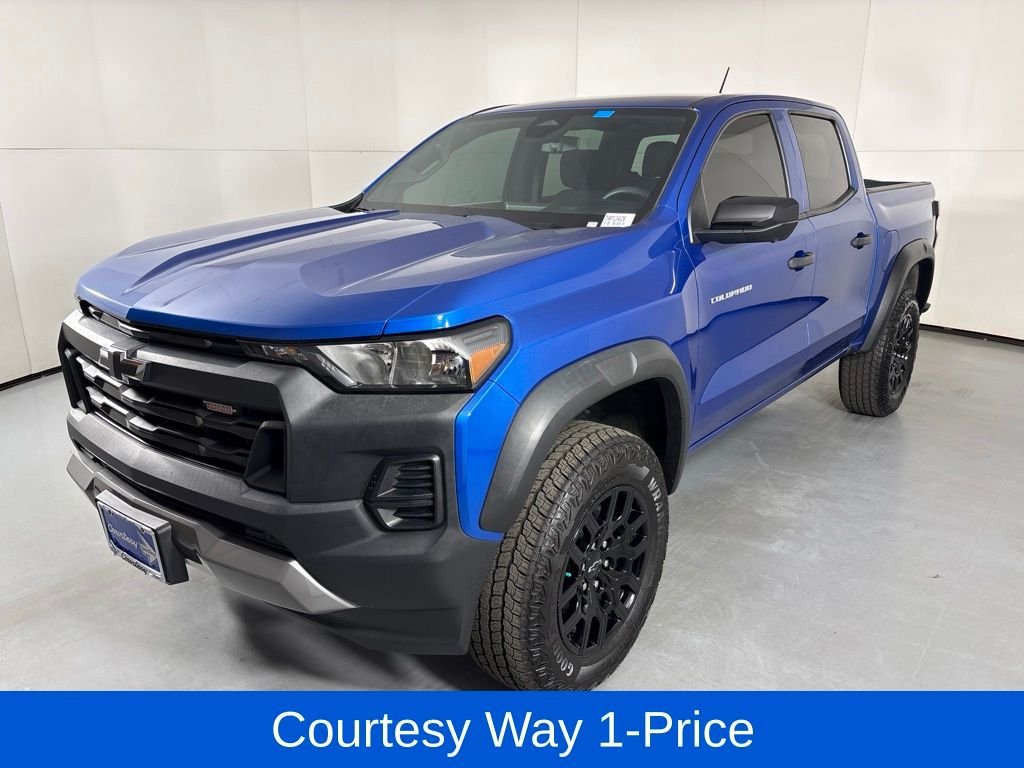 Used 2024 Blue Chevrolet Trail Boss image 5