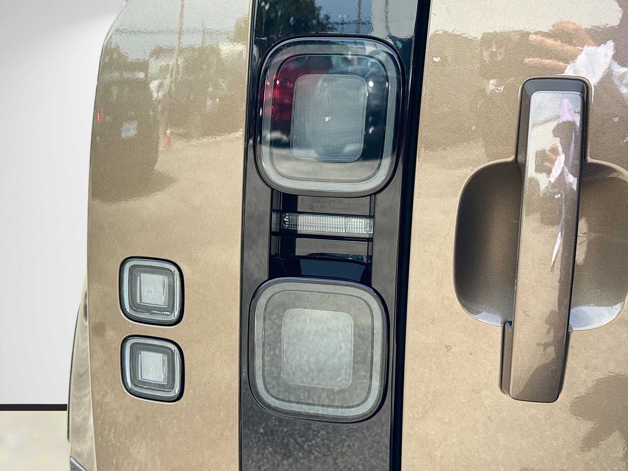 New 2026 Gondwana Stone LAND ROVER X-Dynamic SE image 10