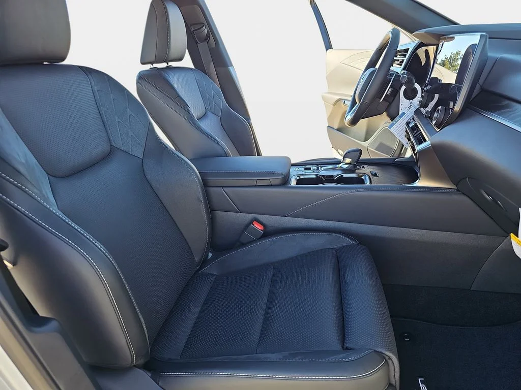 2026 Lexus RX 450h+ Luxury - Photo 10
