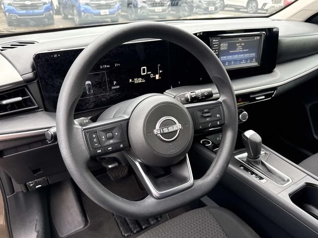 Used 2025 Brown Nissan S image 2