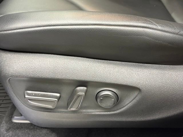 Used 2020 White Toyota XLE image 17