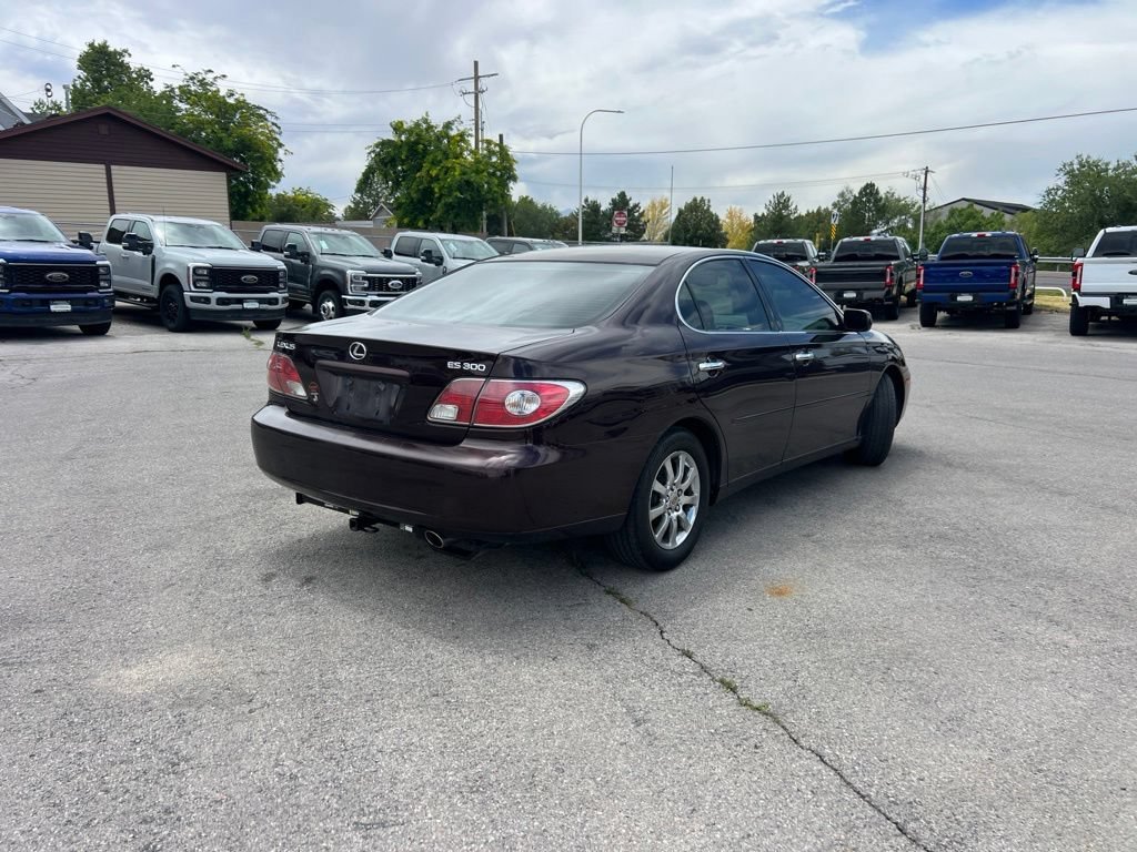 Used 2002  Lexus 300 image 6