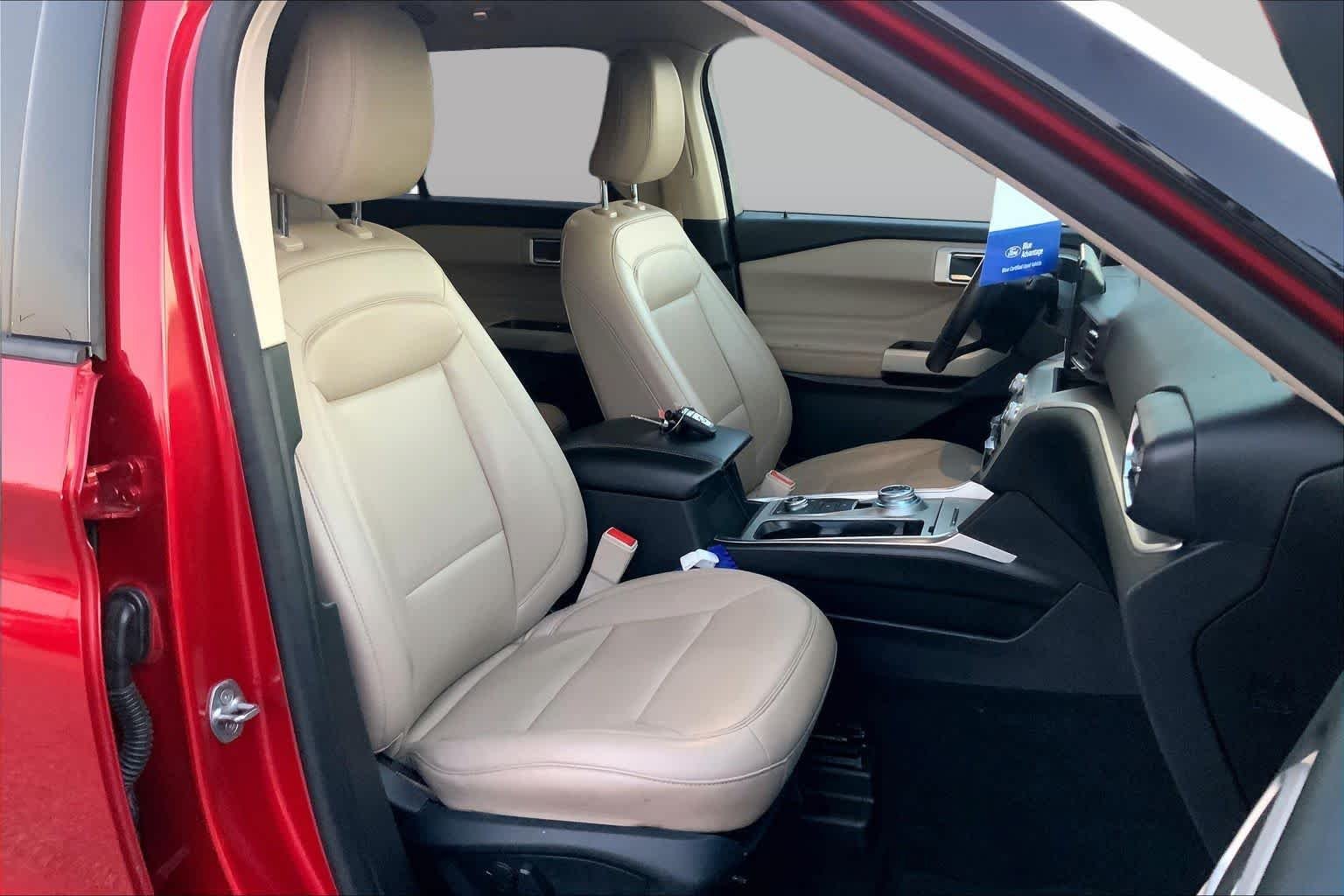 Used 2021 Rapid Red Metallic Tinted Clearcoat Ford XLT image 9