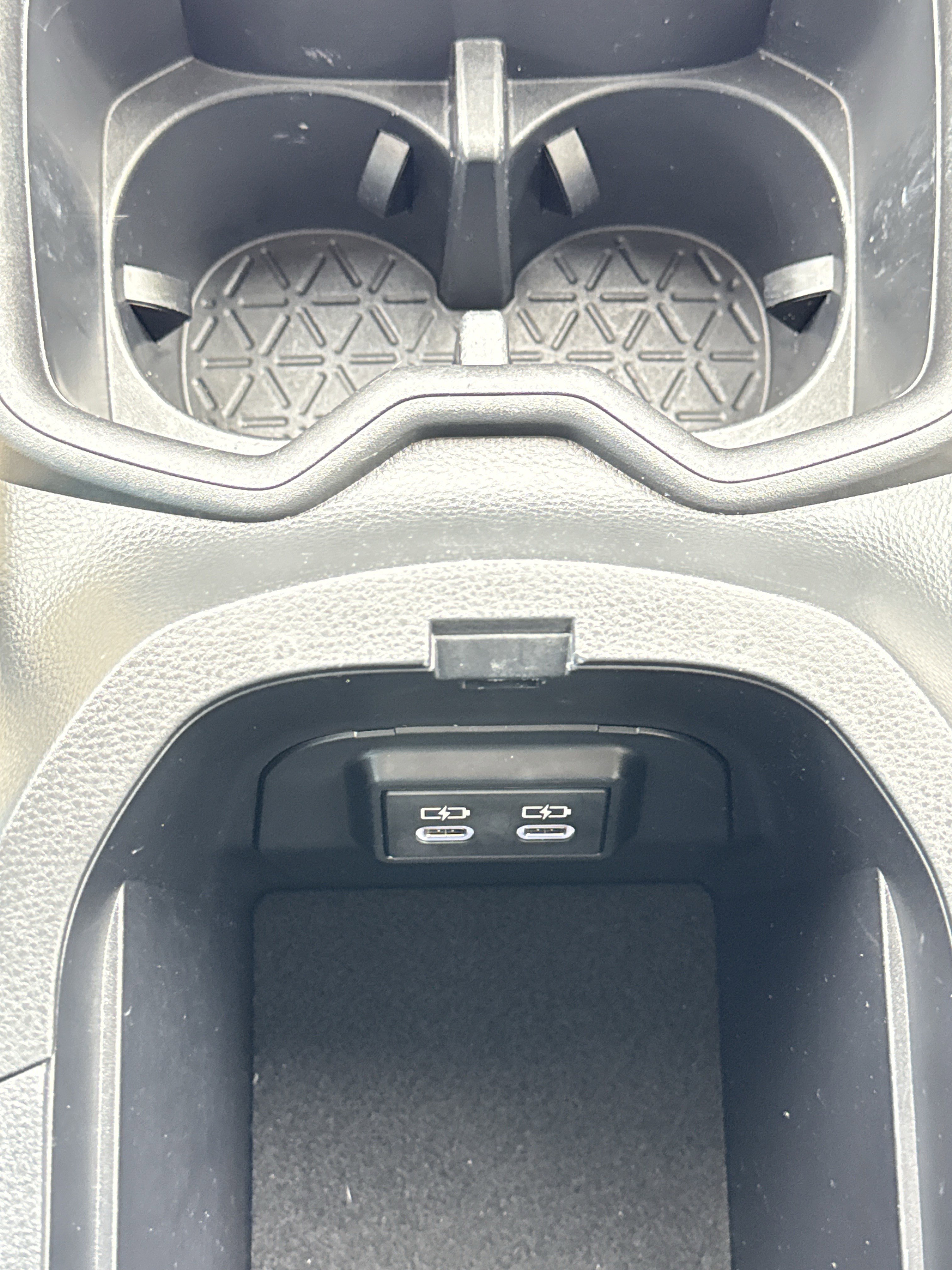 2023 Toyota RAV4 XLE - Photo 29