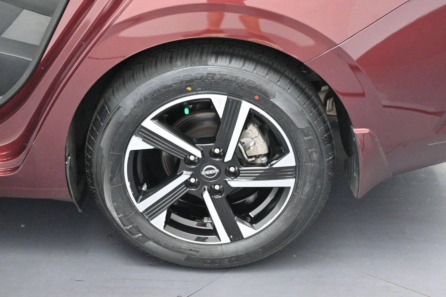 Used 2024 Rosewood Metallic Nissan SV image 31