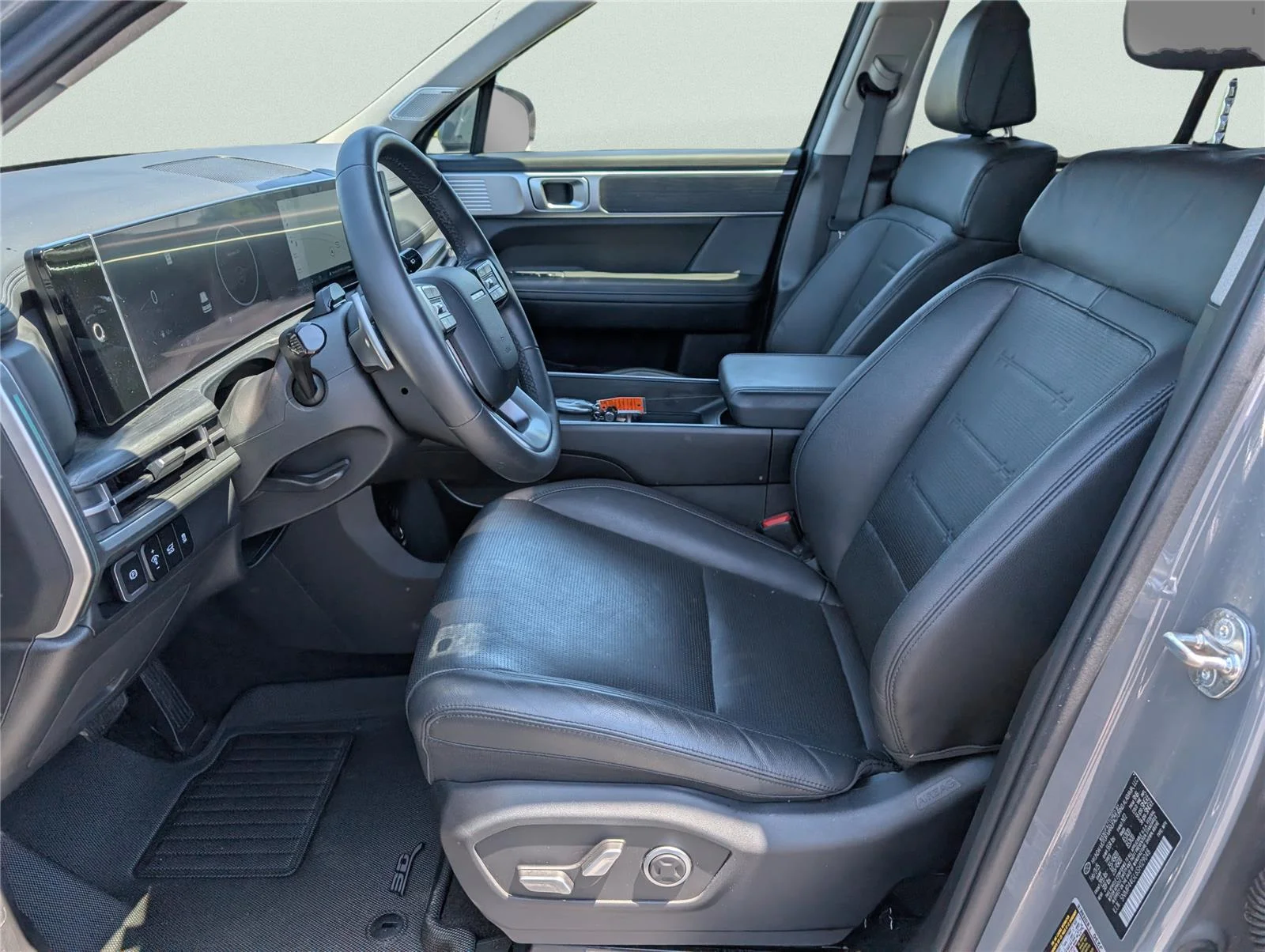 Used 2025 Hampton Gray Hyundai Limited image 9