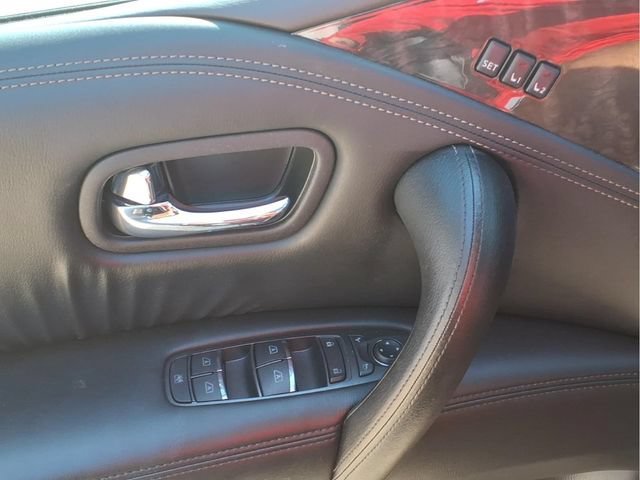 Used 2023 Black Nissan Platinum 2WD image 17